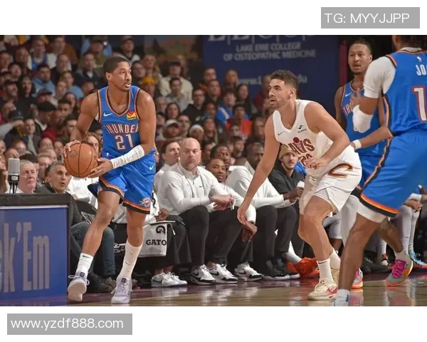 2018年NBA雷霆与热火激战回顾球星对决精彩瞬间盘点